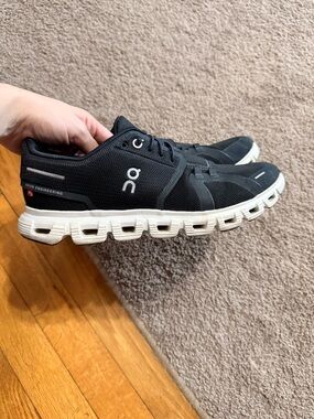 On cloud Running women’s Athletic Shoes - Black with White Sole